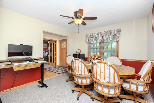 1120 W 16th Street S, Newton, IA 50208