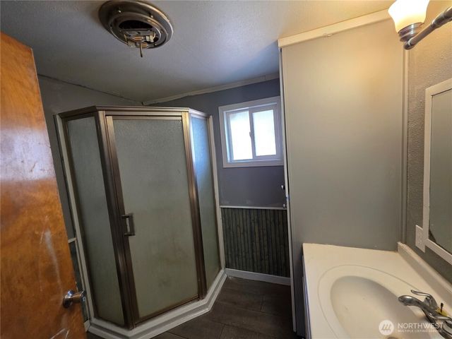 1009 17th Avenue, Oroville, WA 98844