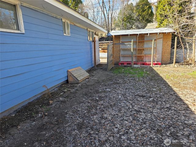 1009 17th Avenue, Oroville, WA 98844