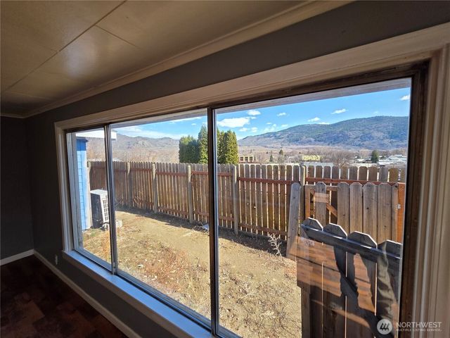 1009 17th Avenue, Oroville, WA 98844