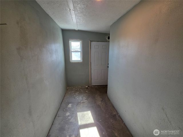 1009 17th Avenue, Oroville, WA 98844