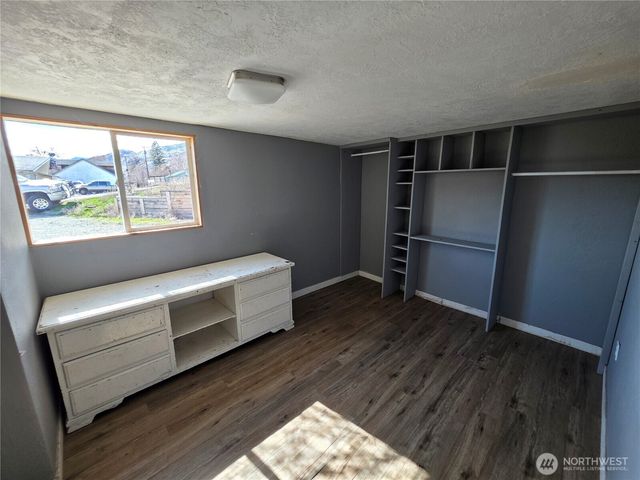 1009 17th Avenue, Oroville, WA 98844