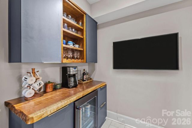 301 W 10th Street W 308, Charlotte, NC 28202