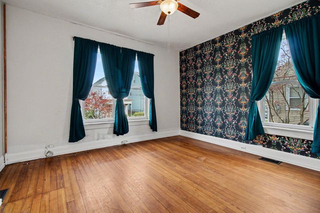 104 8th Avenue, Dayton, KY 41074