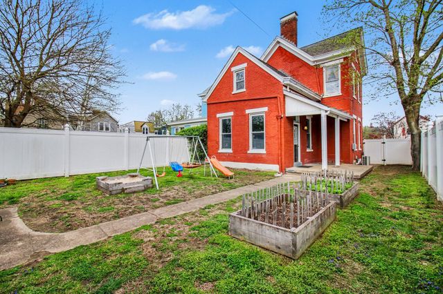 104 8th Avenue, Dayton, KY 41074