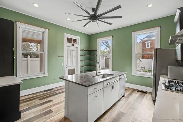 104 8th Avenue, Dayton, KY 41074