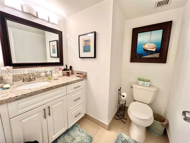 2935 NE 163rd St 5P, North Miami Beach, FL 33160