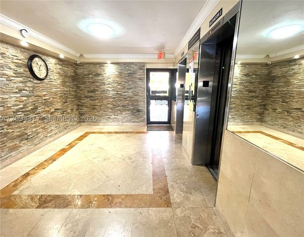 2935 NE 163rd St 5P, North Miami Beach, FL 33160