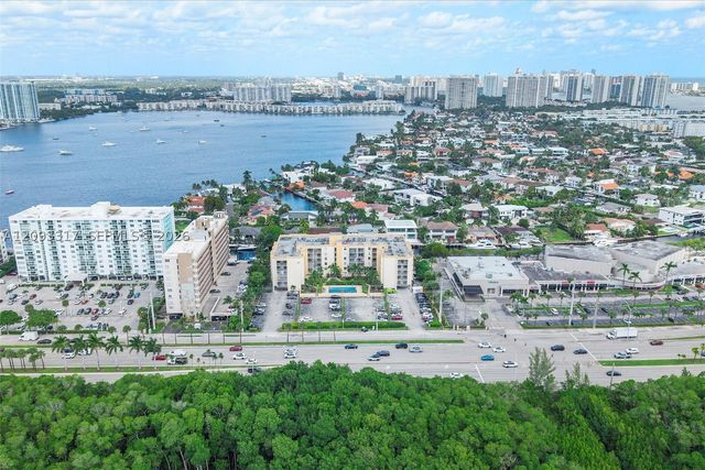 2935 NE 163rd St 5P, North Miami Beach, FL 33160