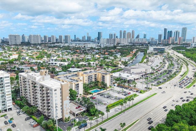 2935 NE 163rd St 5P, North Miami Beach, FL 33160