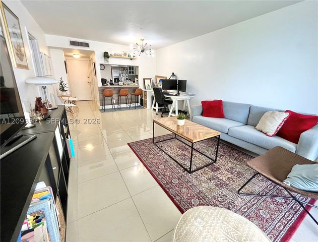2935 NE 163rd St 5P, North Miami Beach, FL 33160