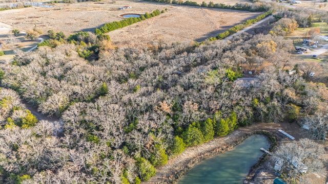 2096 Private Road 3340, Greenville, TX 75402