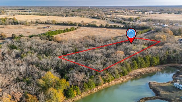 2096 Private Road 3340, Greenville, TX 75402