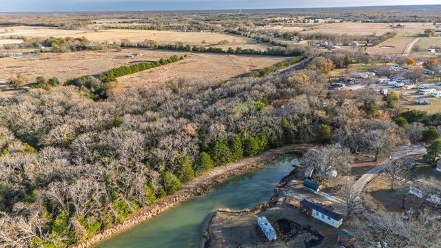 2096 Private Road 3340, Greenville, TX 75402