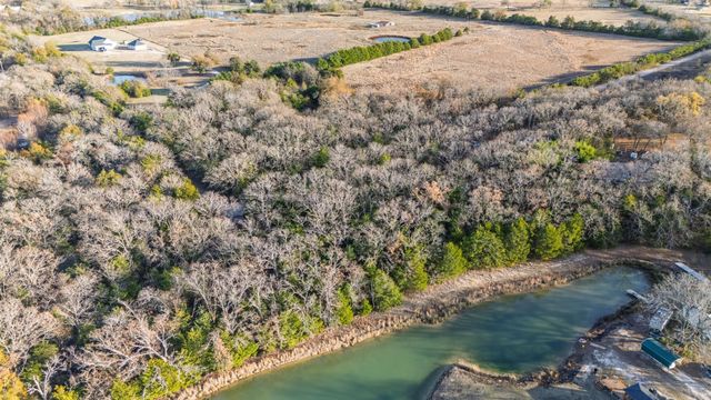 2096 Private Road 3340, Greenville, TX 75402