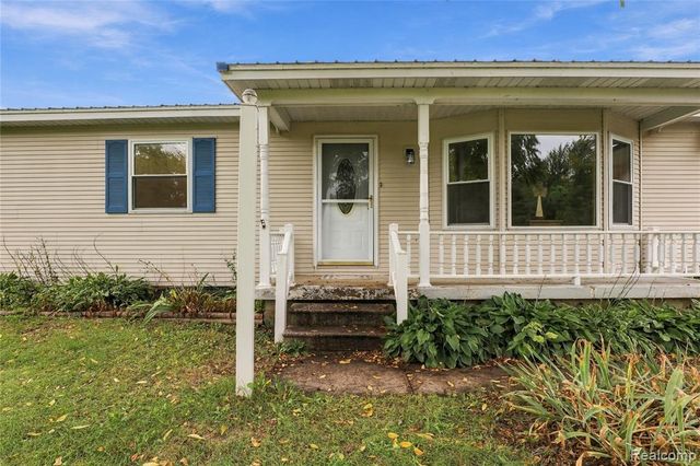 7106 Lake Road, Montrose, MI 48457