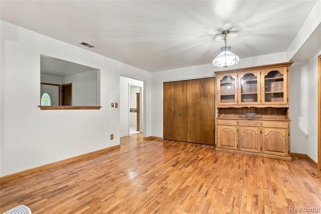 7106 Lake Road, Montrose, MI 48457