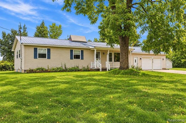 7106 Lake Road, Montrose, MI 48457