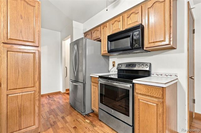 7106 Lake Road, Montrose, MI 48457