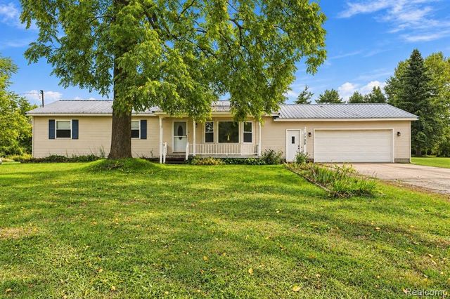 7106 Lake Road, Montrose, MI 48457
