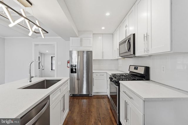 1204 TRENTON PL SE, Washington, DC 20032