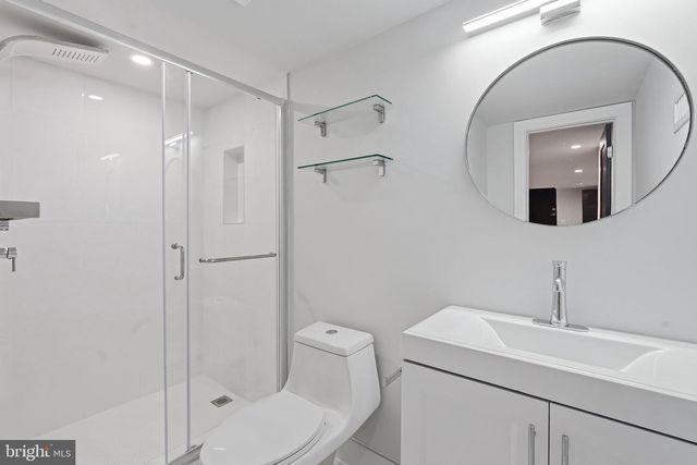 1204 TRENTON PL SE, Washington, DC 20032