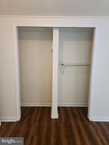 121 CONNECTOR RD, Martinsburg, WV 25405