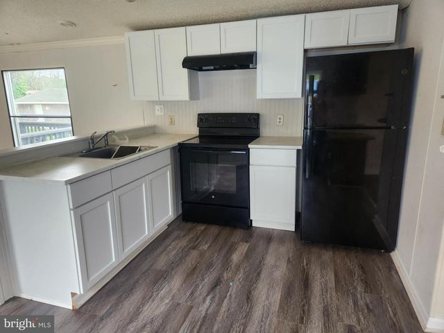 121 CONNECTOR RD, Martinsburg, WV 25405