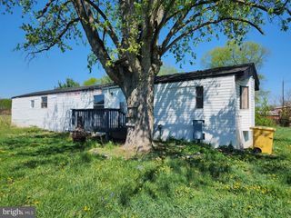 121 CONNECTOR RD, Martinsburg, WV 25405