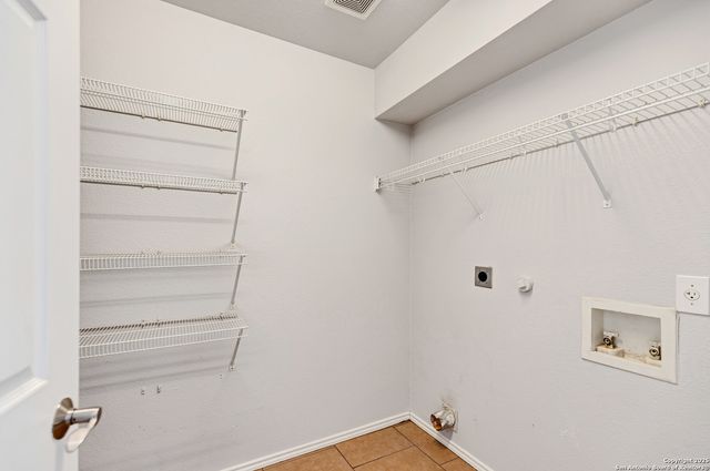 9003 Quaker, Selma, TX 78154