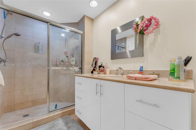 3101 S Ocean Drive 606, Hollywood, FL 33019