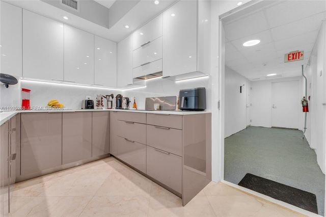 3101 S Ocean Drive 606, Hollywood, FL 33019