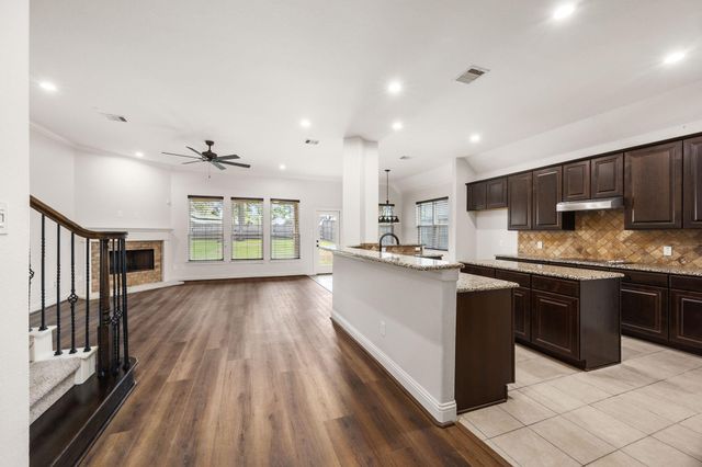 18843 Maverick Ranch Road E, Magnolia, TX 77355