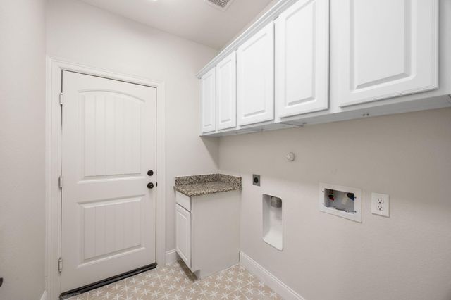 18843 Maverick Ranch Road E, Magnolia, TX 77355