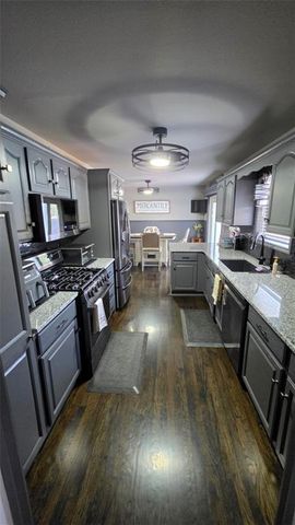 809 SW Hereford Drive, Grain Valley, MO 64029