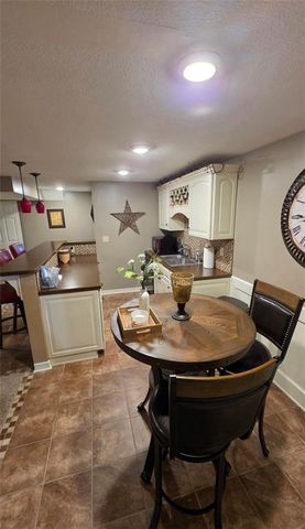 809 SW Hereford Drive, Grain Valley, MO 64029