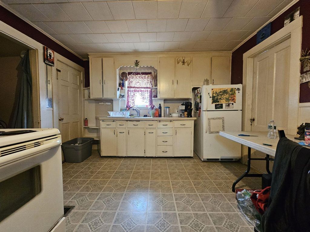 22 Thompson Street, Sanford, ME 04073 — photo 3