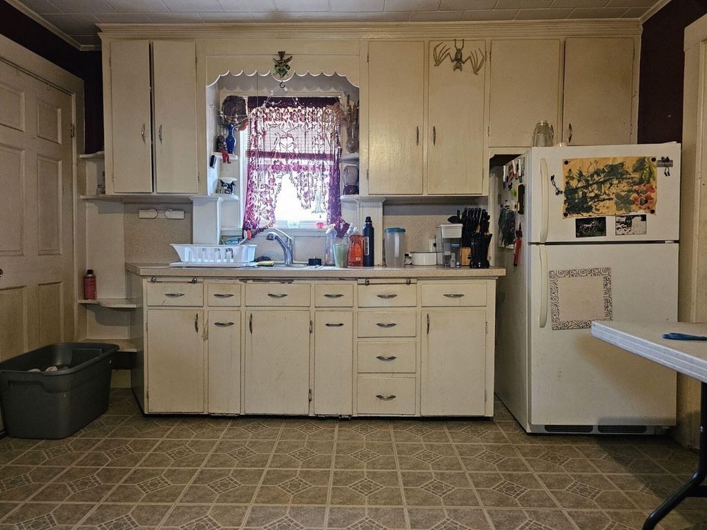 22 Thompson Street, Sanford, ME 04073 — photo 4