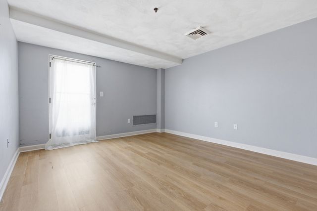 39 Parlin St 404, Everett, MA 02149