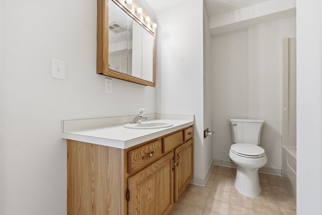 39 Parlin St 404, Everett, MA 02149