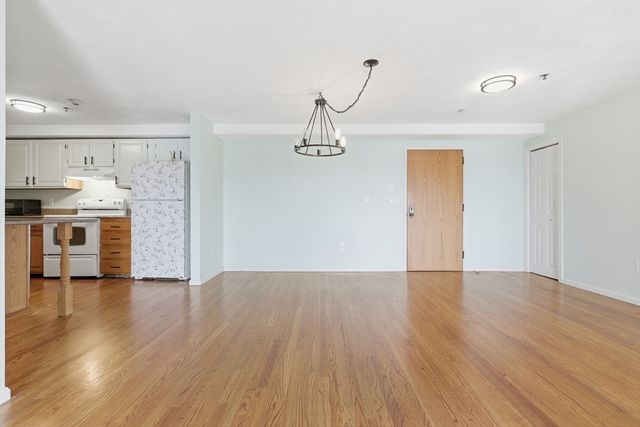 39 Parlin St 404, Everett, MA 02149