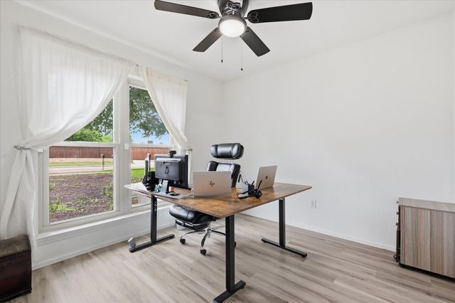 1614 Sunswept Terrace, Lewisville, TX 75077