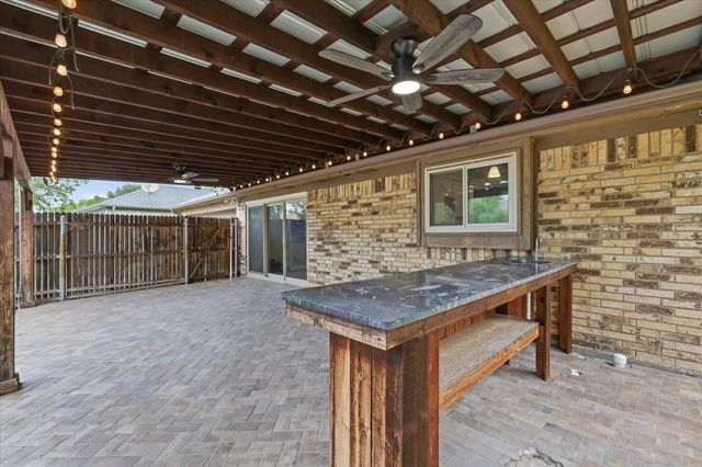 1614 Sunswept Terrace, Lewisville, TX 75077