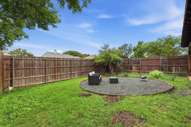 1614 Sunswept Terrace, Lewisville, TX 75077