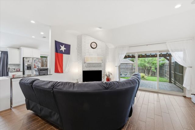1614 Sunswept Terrace, Lewisville, TX 75077