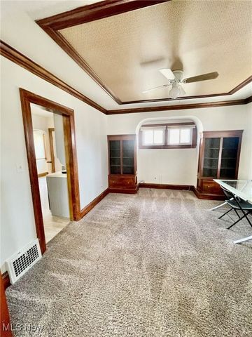 19031 Locherie Avenue, Euclid, OH 44119