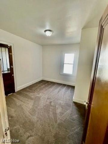 19031 Locherie Avenue, Euclid, OH 44119