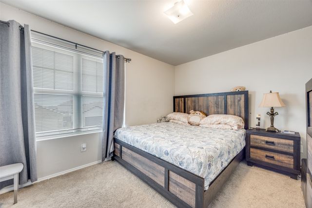 926 Hurstwood Drive, Van Alstyne, TX 75495