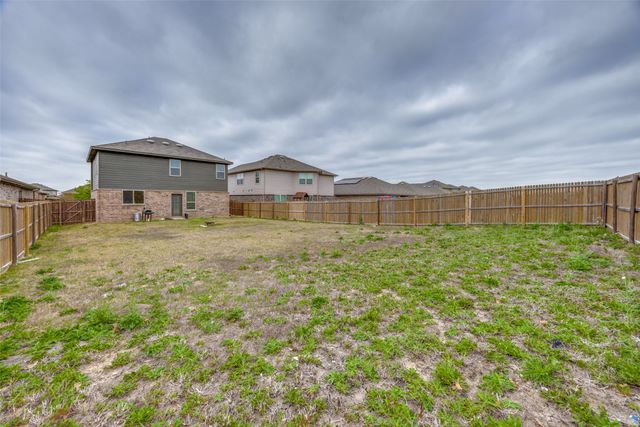 926 Hurstwood Drive, Van Alstyne, TX 75495