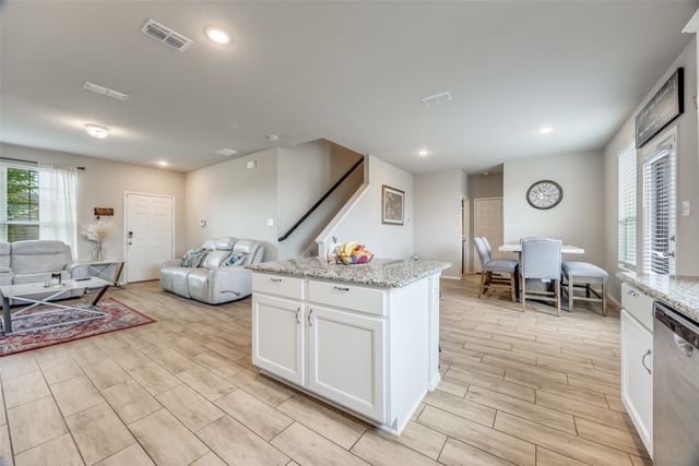 926 Hurstwood Drive, Van Alstyne, TX 75495